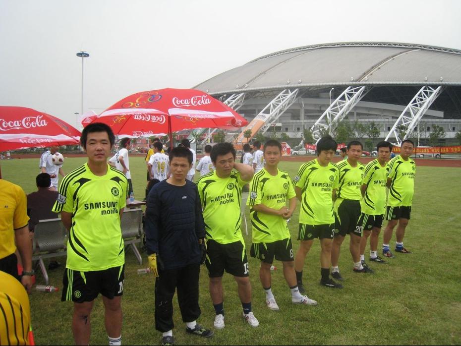 濠滨佳轩足球队暂列南通市奥克斯空调杯第一名