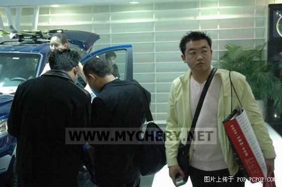 暴光一个偷拍的色狼！