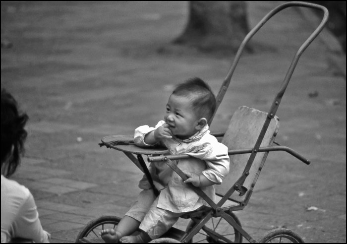 走在80年代的大路上