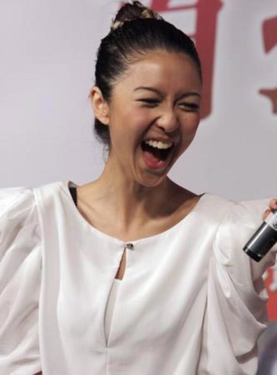 瞧他们笑的.........