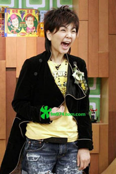 瞧他们笑的.........