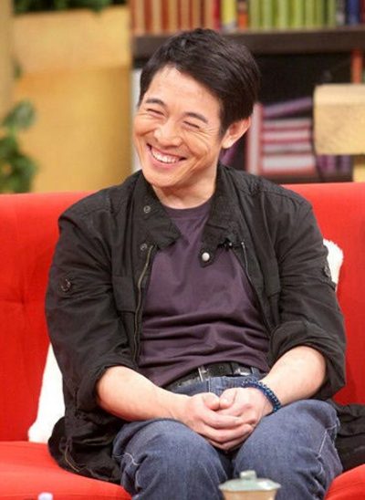 瞧他们笑的.........