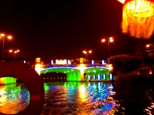 夜游濠河