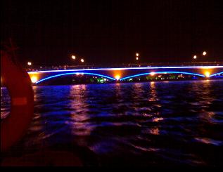 夜游濠河