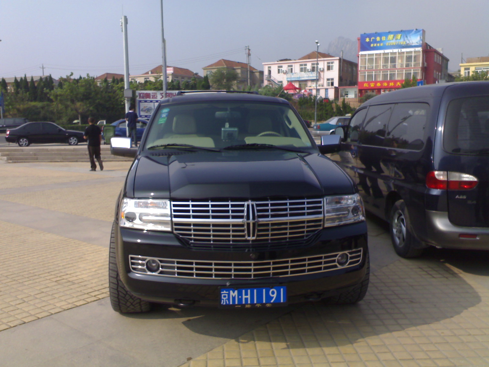 大家看看这是林肯什么车？