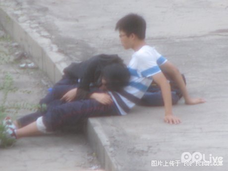 天哪，我日！∑&%*看大学生怎么打野战的！把老子雷死了！