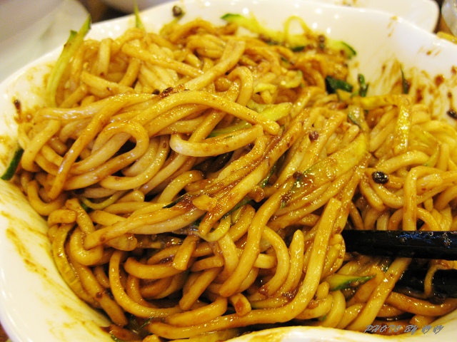 奥 运行之三——金鼎轩。烤肉记。某水饺