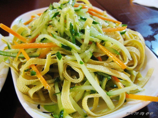 奥 运行之三——金鼎轩。烤肉记。某水饺