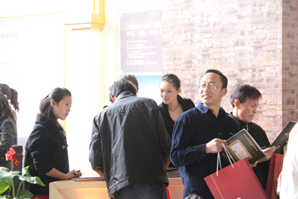 最美的被挡住了，离得好远