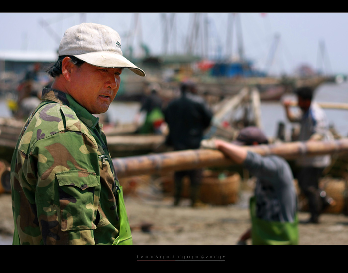 --------------这位大哥够威猛，眼神很有杀伤力