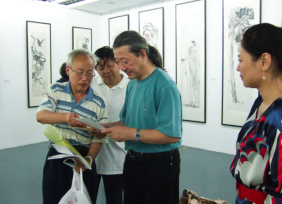 著名画家袁运生