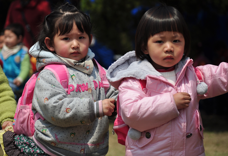 排排队 吃果果.jpg