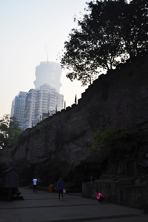 城墙脚下02.jpg