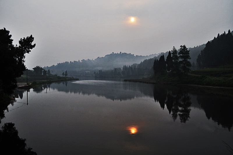 水库的早晨-1.jpg