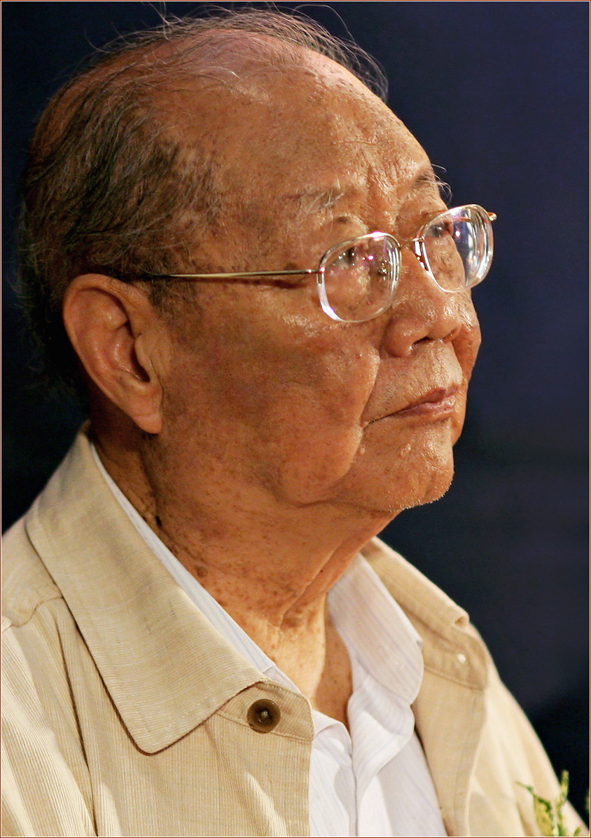 朱良春，原政协副主席，中医院院长