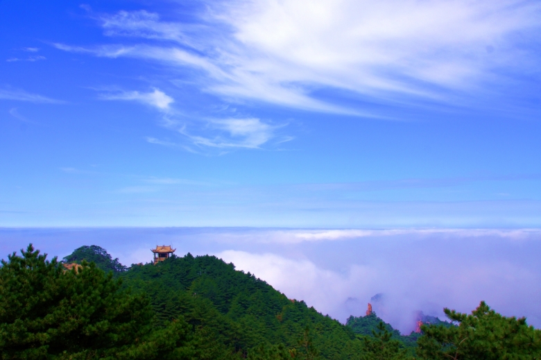 光明顶上看云海